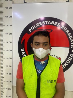 Satresnarkoba Polrestabes Surabaya Berhasil Menjalankan Tugasnya, Dalam Mengamankan Tersangka Penyalahgunaan Narkotika Jenis Sabu