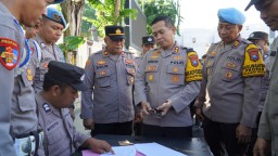 Wakapolrestabes Surabaya Pimpin Langsung Pemeriksaan Senjata Api Anggota