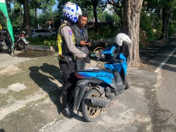 Operasi Lilin Semeru 2024, Polrestabes Surabaya Sita Ratusan Knalpot Tidak Sesuai Spektek