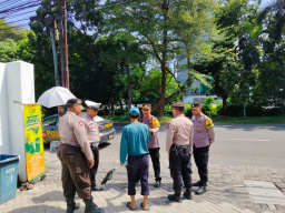 Tujuh Orang Terjaring Operasi Pekat Polsek Wonocolo di Sidoarjo, Diduga Terlibat Parkir Liar