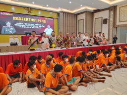 Polda Jatim UngOperasi Pekat II Semeru: Polda Jatim Amankan 2.336