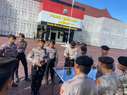 Polres Trenggalek Asah Kemampuan Bongkar Pasang Senpi