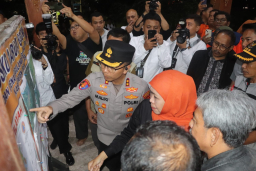 Gubernur Jatim Tinjau Lokasi Tanah Longsor, Kapolres Trenggalek Paparkan Perkembangan Penanganan