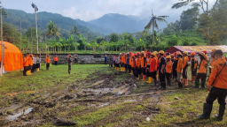 Operasi Pencarian Korban Tanah Longsor di Trenggalek Terus Berlanjut, Target Temukan 4 Korban Lainnya
