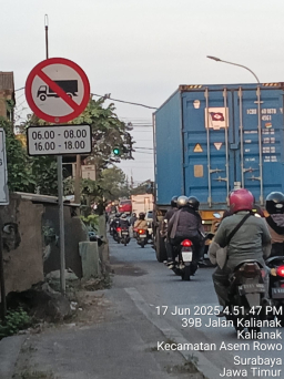 Kemacetan Kalianak Jadi Bukti, Dugaan Satlantas Polres Pelabuhan Tanjung Perak Dinilai Lalai