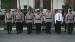 Disiplin Berlalu Lintas, Kunci Menuju Indonesia Emas: Polrestabes Surabaya Gelar Operasi Patuh Semeru 2025