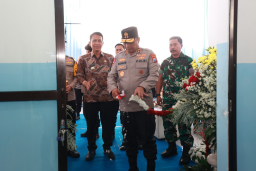Kapolda Jatim Resmikan SPPG Polres Bojonegoro, Dukung Program Nasional MBG