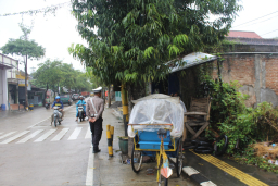 Yuk Simak, Ini Aturan Penggunaan Trotoar dan Bahu Jalan
