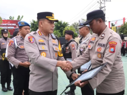 43 Personel Polresta Banyuwangi Raih Penghargaan dari Kapolresta