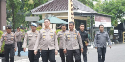 Kabid Humas Polda Jatim Kunjungi Polres Sampang