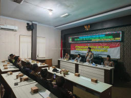 Kapolresta Banyuwangi Tekankan Waspada Hoaks dan Penguatan Satkamling di Jumat Curhat RT/RW