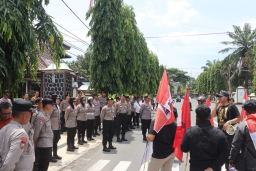 Pengamanan Aksi Damai Tolak Pengesahan KUHAP, Polres Trenggalek Kedepankan Preventif Humanis