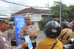 Sepekan Operasi Zebra Semeru 2025, Pelanggar Lalu Lintas di Trenggalek Didominasi Tak Kenakan Helm