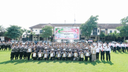 Polres Jombang Dorong Budaya Kerja Berprestasi, 12 Personel Terima Penghargaan