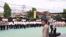 Apel Jam Pimpinan, Kapolresta Banyuwangi Tekankan Kesiapan Jelang Operasi Lilin 2025