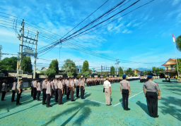 Apel Jam Pimpinan: Wakapolresta Banyuwangi Tekankan Disiplin, Ketakwaan dan Profesionalisme