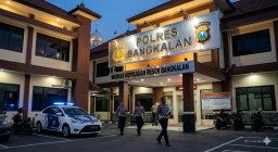 Avanza Bermuatan Rokok Ilegal Diduga Dilepas Oknum Polres Bangkalan, Mahar 15 Juta