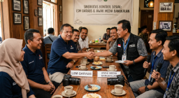 Perkuat Fungsi Kontrol Sosial, LSM GARABS dan Awak Media Bangkalan Sepakat Bersinergi di Lapangan