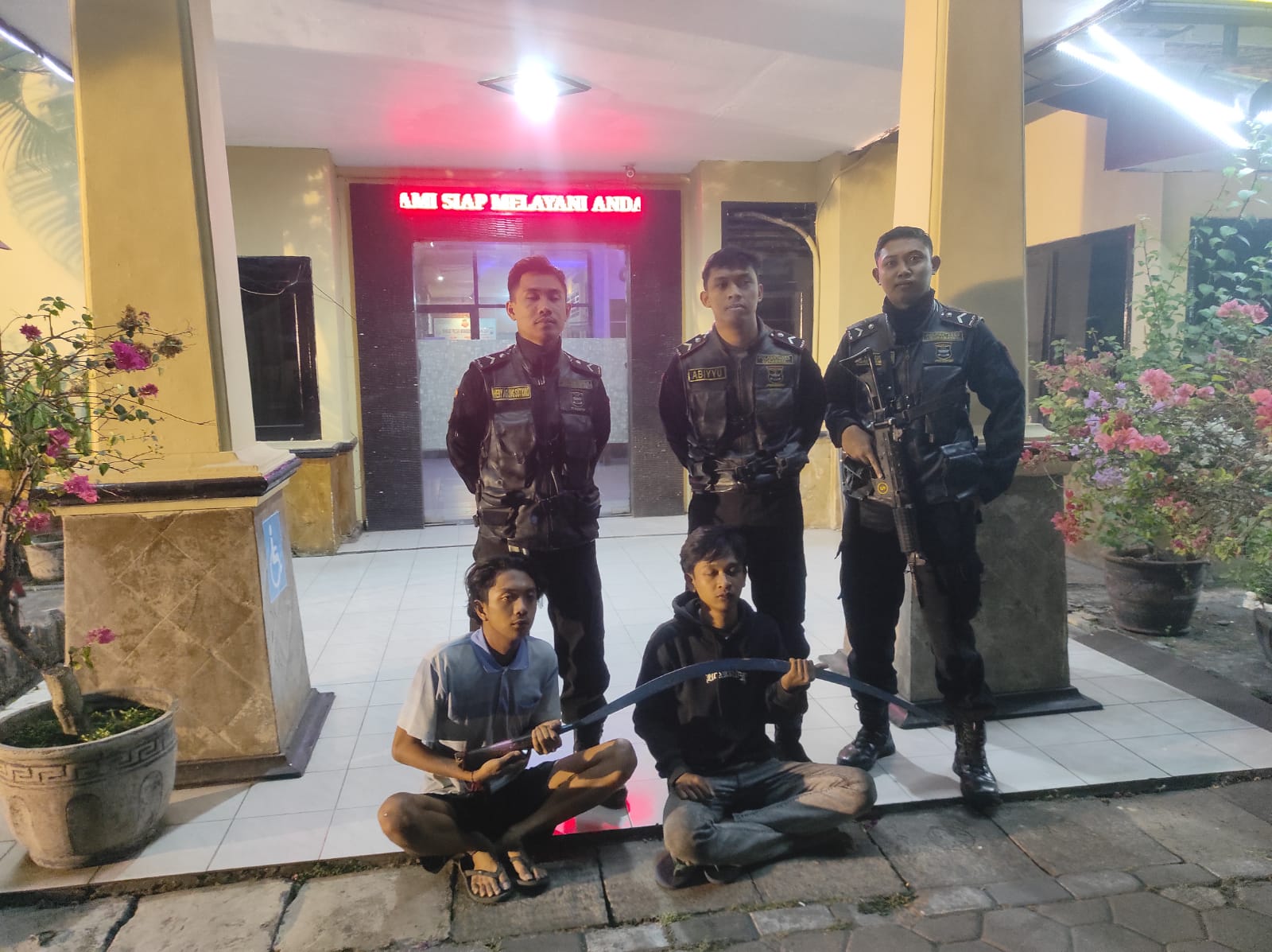 Live Tawuran Terbongkar! Tim Respon Cepat Polrestabes Surabaya Amankan Pemuda Genk "Antagonis"