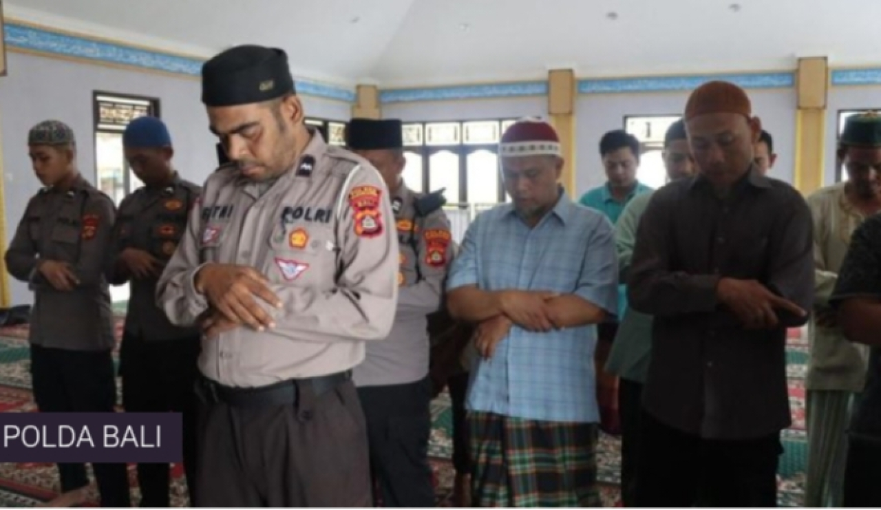 Polda Bali Gelar Shalat Ghaib Dan Doa Bersama Atas Gugurnya Tiga Personel Polres Way Kanan Lampung