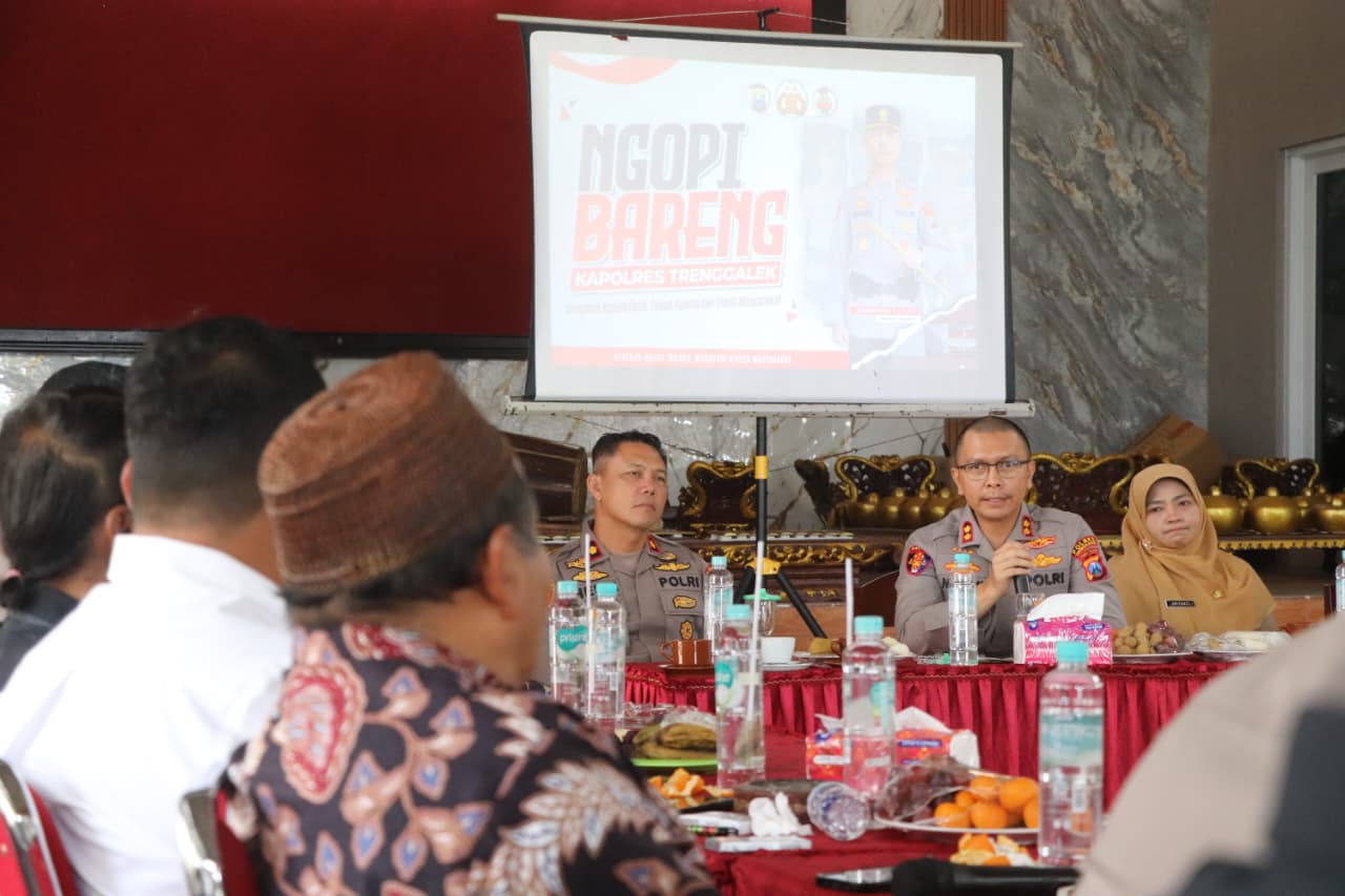 Ngopi Kamtibmas Kapolres Trenggalek Bersama Masyarakat Kecamatan Dongko