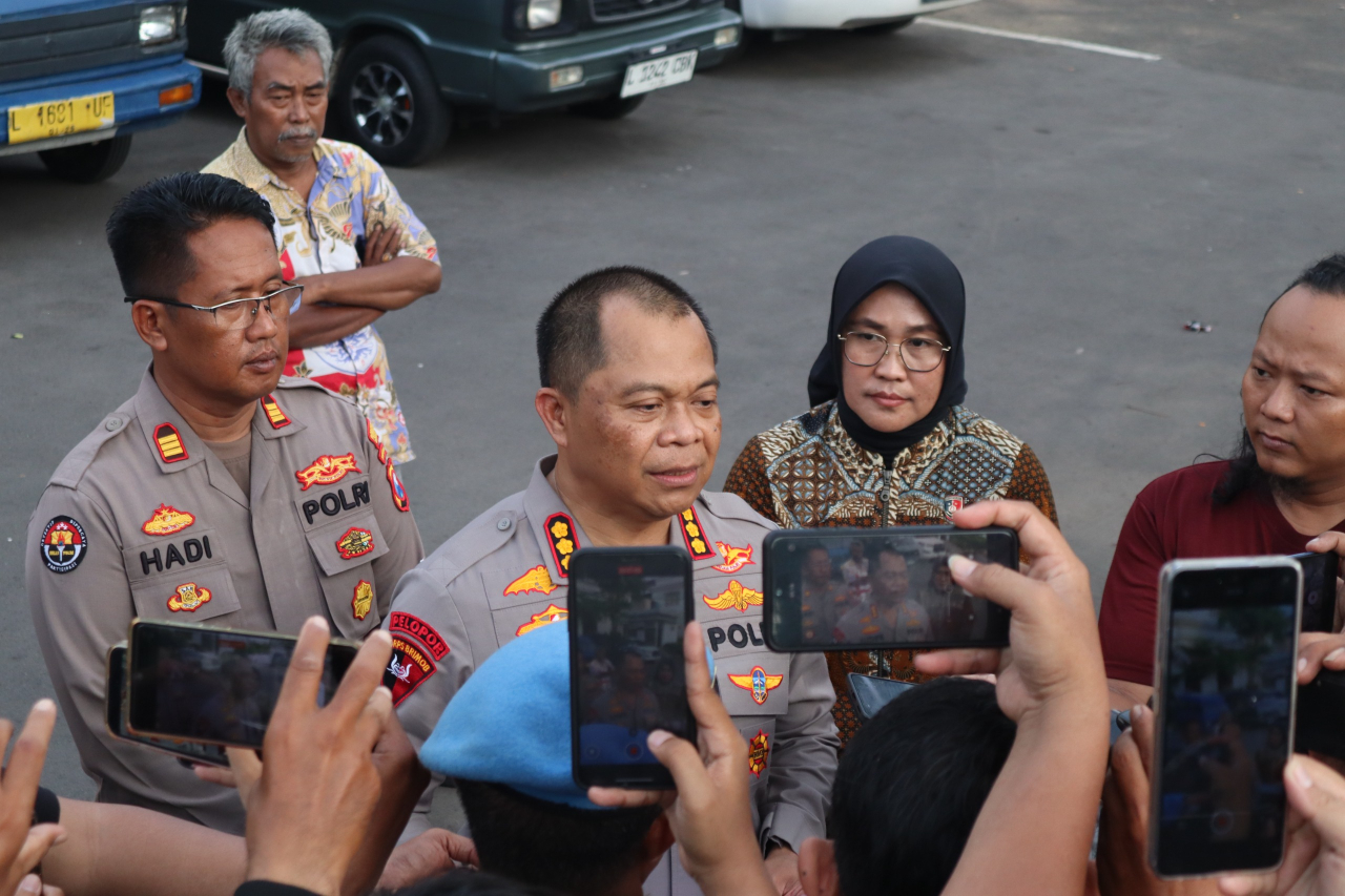 Polrestabes Surabaya Amankan Tersangka Pencabulan Tujuh Anak Dibawah Umur