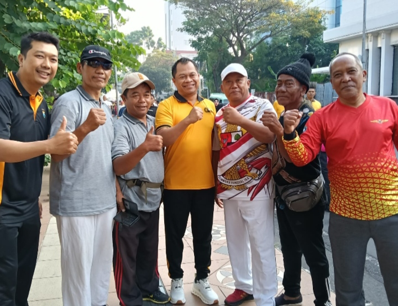 Meriahkan Hari Bhayangkara ke-80, Polrestabes Surabaya Gelar Olahraga Bersama Ribuan Warga