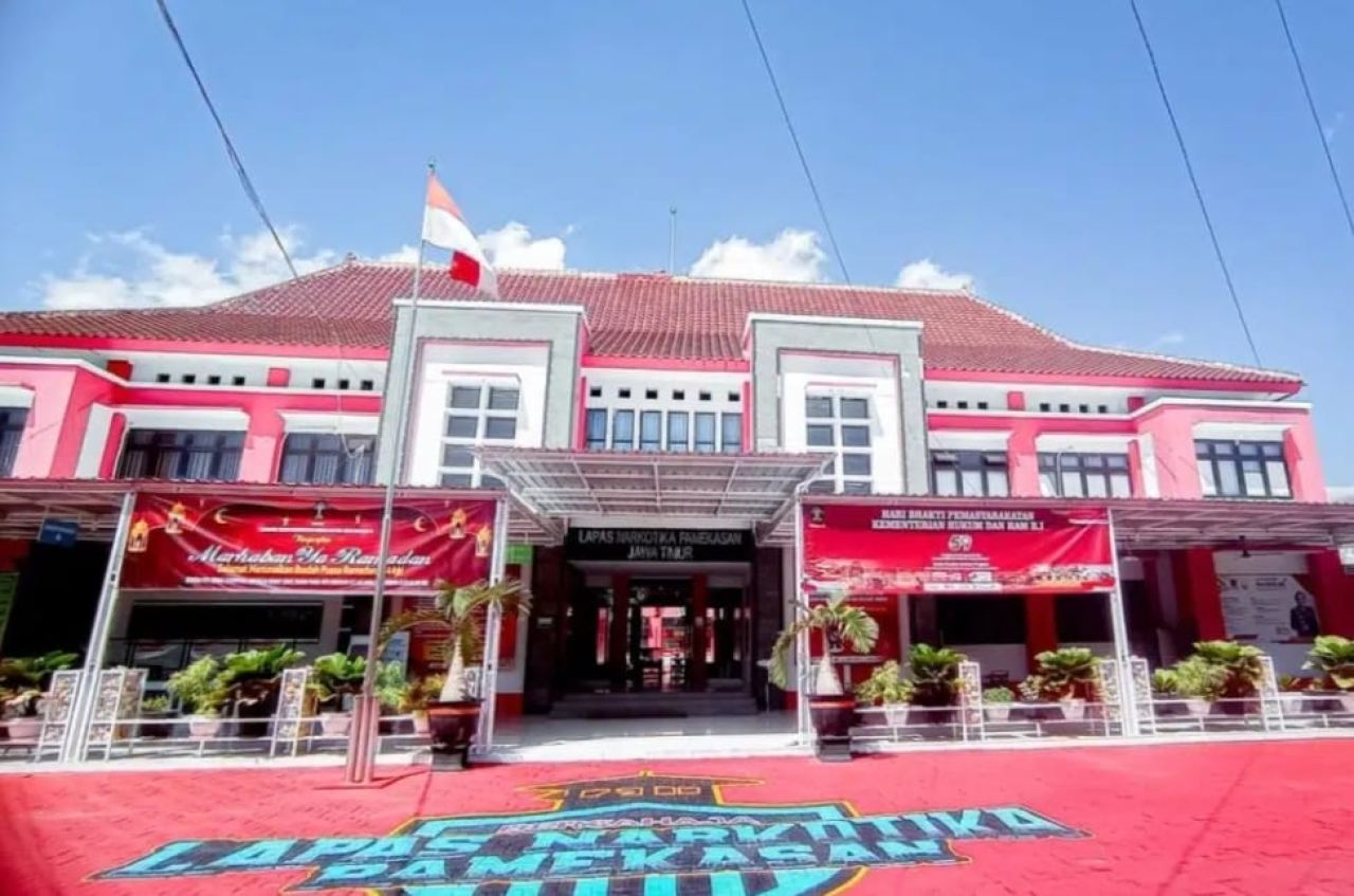 WBP Lapas Pamekasan Narkotika Diduga Kendalikan Bisnis Narkoba Menggunakan HP dan Modus Tipu-tipu